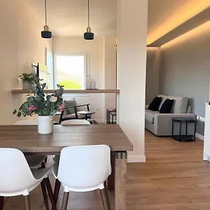 brand-new-2-bedroom-2-bathroom-apartment-in-malaga-city-centre.hotelsinnerja.org/